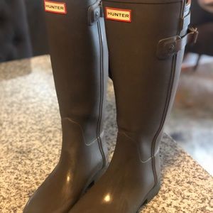 Hunter Tall Color-Block Rainboots ☔️